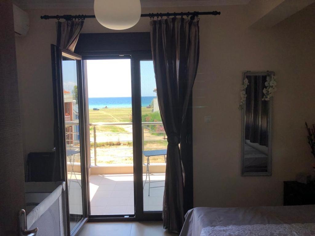Am Beach House Néa Moudaniá Eksteriør bilde